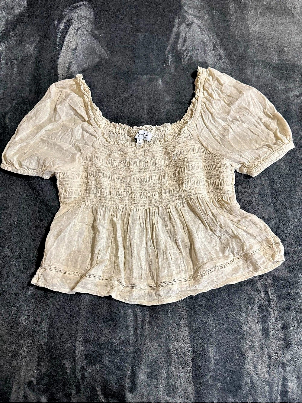 Jessica Simpson Smocked Puff Sleeve Crop Top in Cream Size Medium